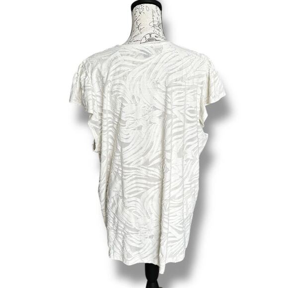 New Torrid Knit Jacquard Crew Neck Flutter Sleeve Tee Pristine White Size 2 2X - Picture 2 of 5